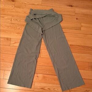 Francesca’s Women's green Wide-Leg Pants
